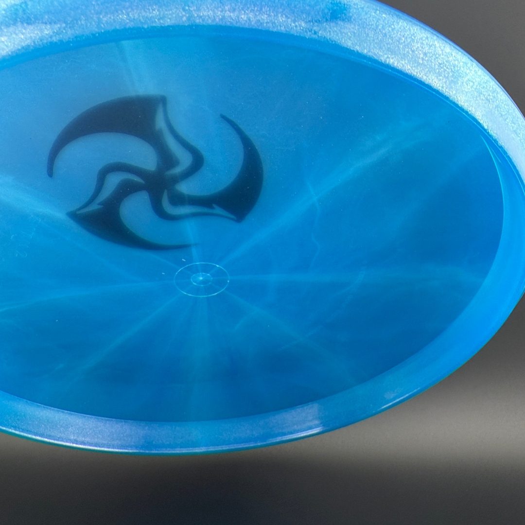 VIP Glimmer Swan 2 - Huk Lab TriFly